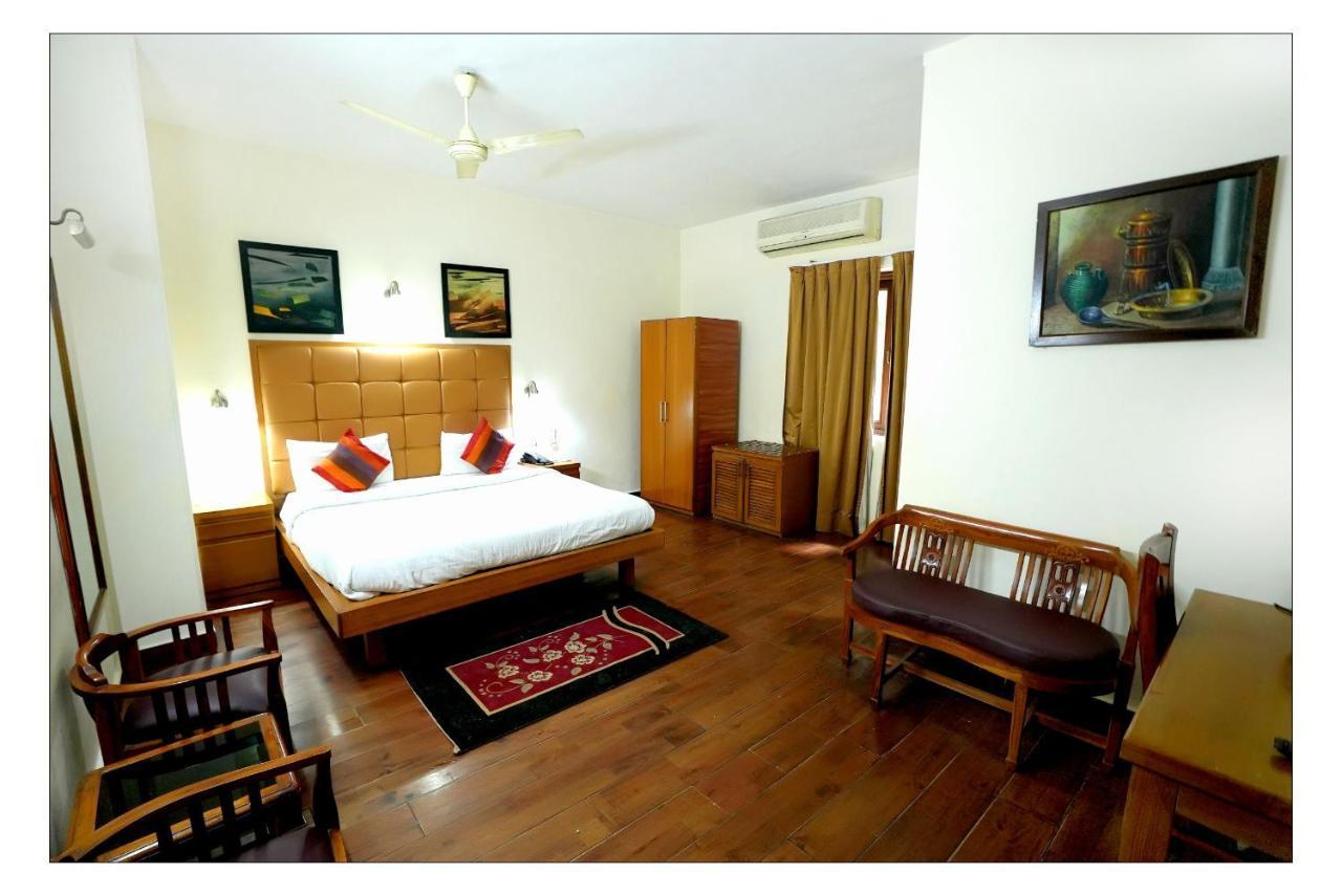 Hotel Oscar - Hauz Khas New Delhi Eksteriør billede