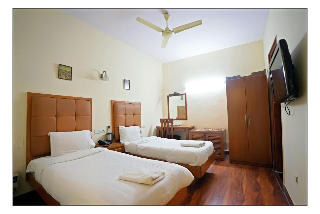 Hotel Oscar - Hauz Khas New Delhi Eksteriør billede
