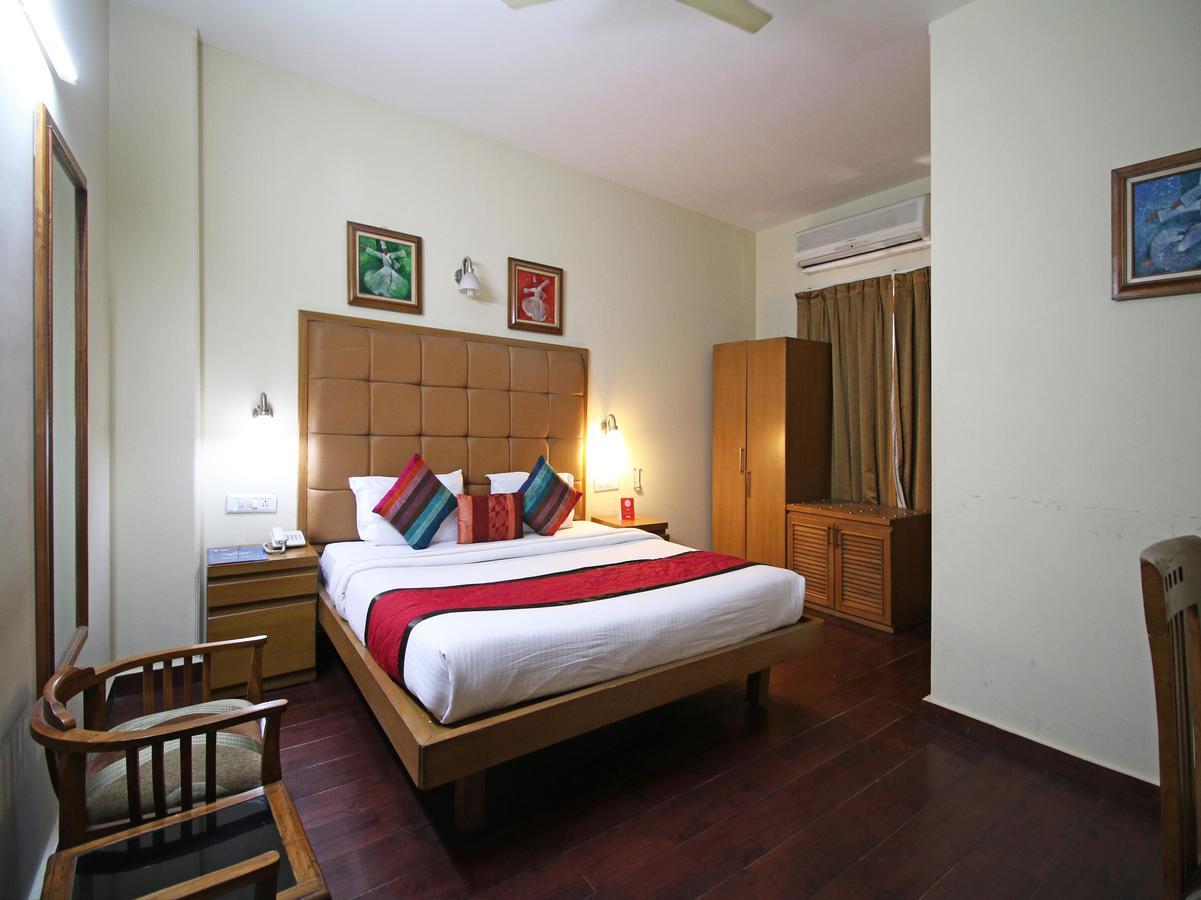 Hotel Oscar - Hauz Khas New Delhi Eksteriør billede