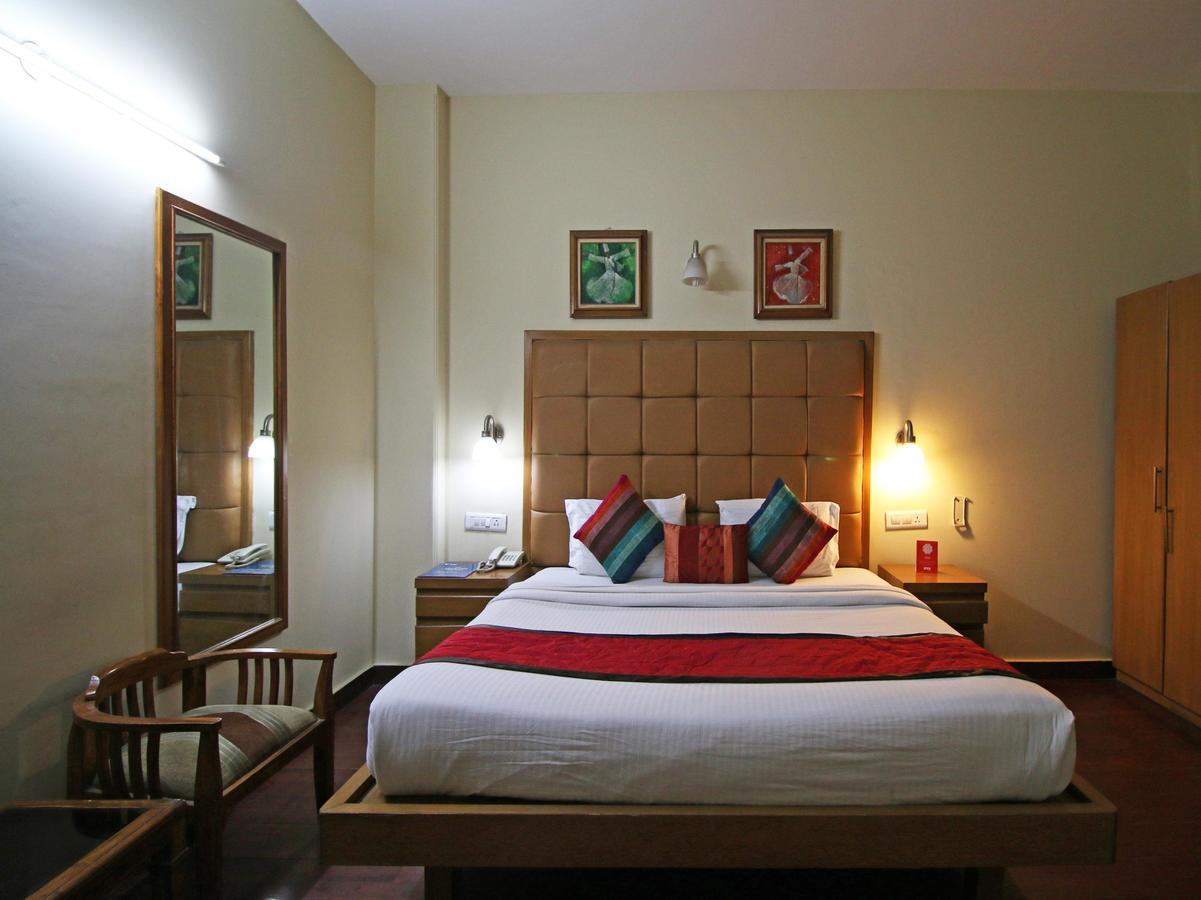 Hotel Oscar - Hauz Khas New Delhi Eksteriør billede