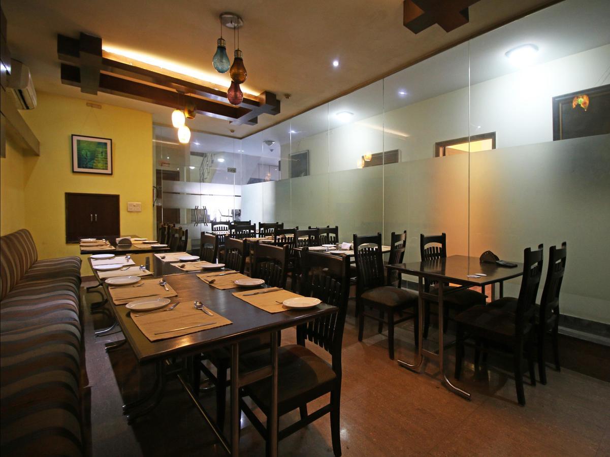 Hotel Oscar - Hauz Khas New Delhi Eksteriør billede