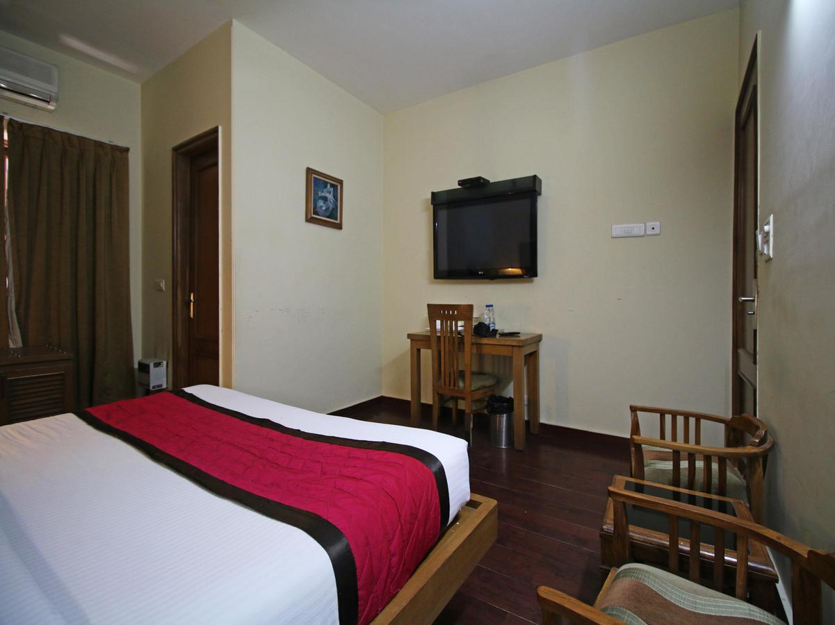 Hotel Oscar - Hauz Khas New Delhi Eksteriør billede