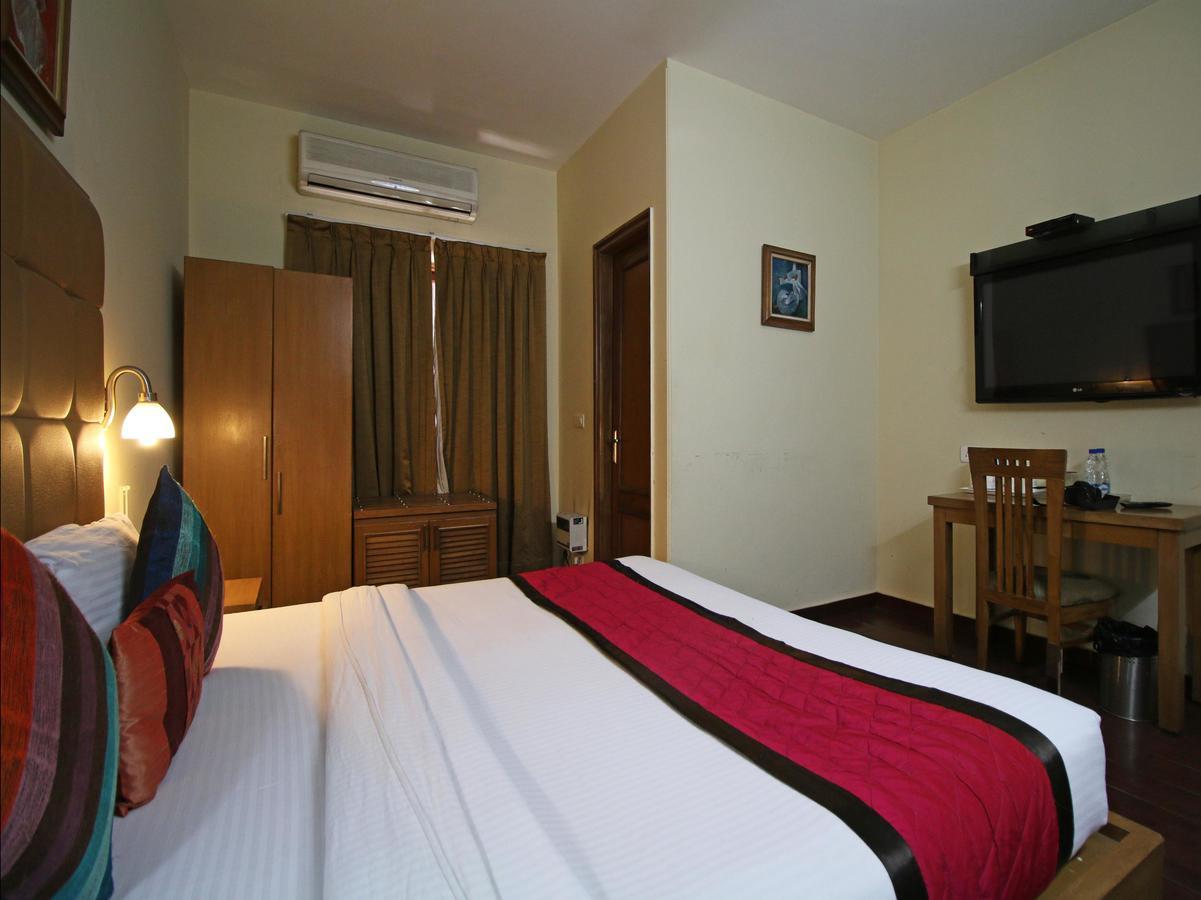 Hotel Oscar - Hauz Khas New Delhi Eksteriør billede